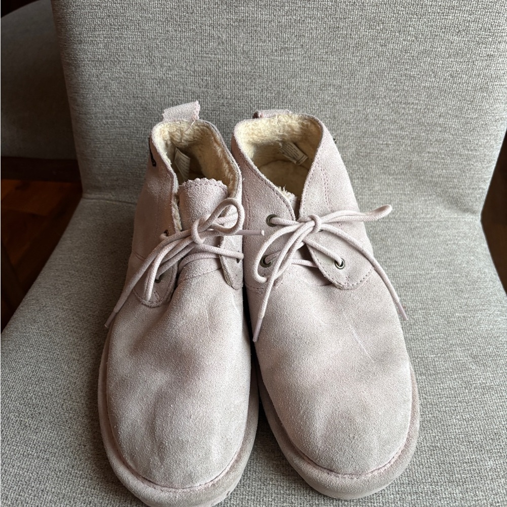Bearpaw Women's Suede Chukka Skye Shoes Size 9 Light Lavender - Picture 3 of 10